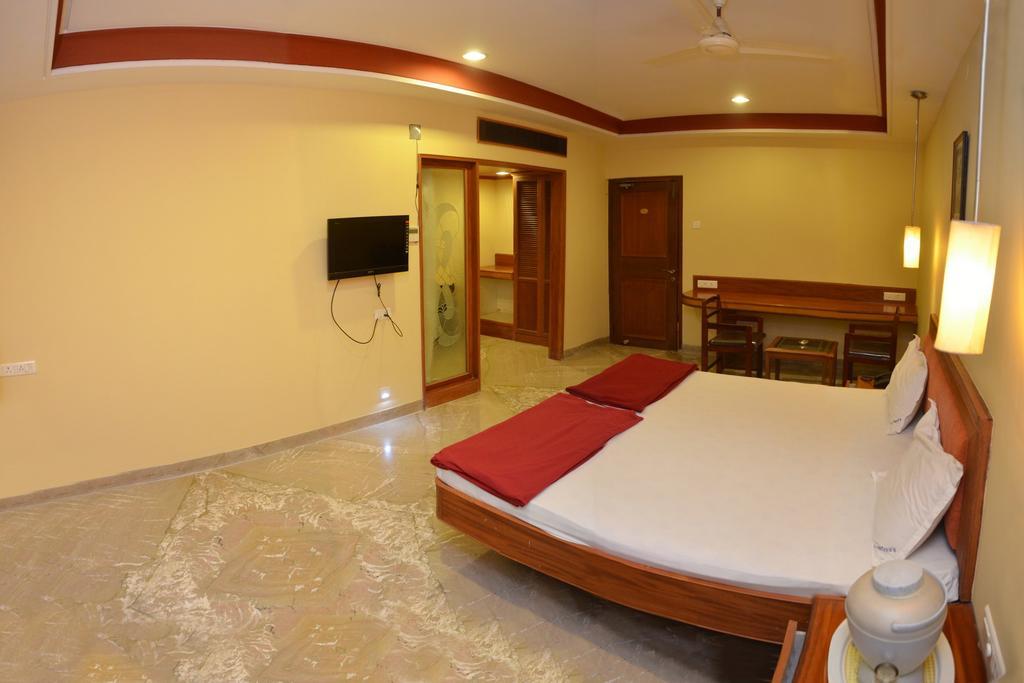 Hotel Raya'S Annexe-1 Кумбаконам Екстериор снимка