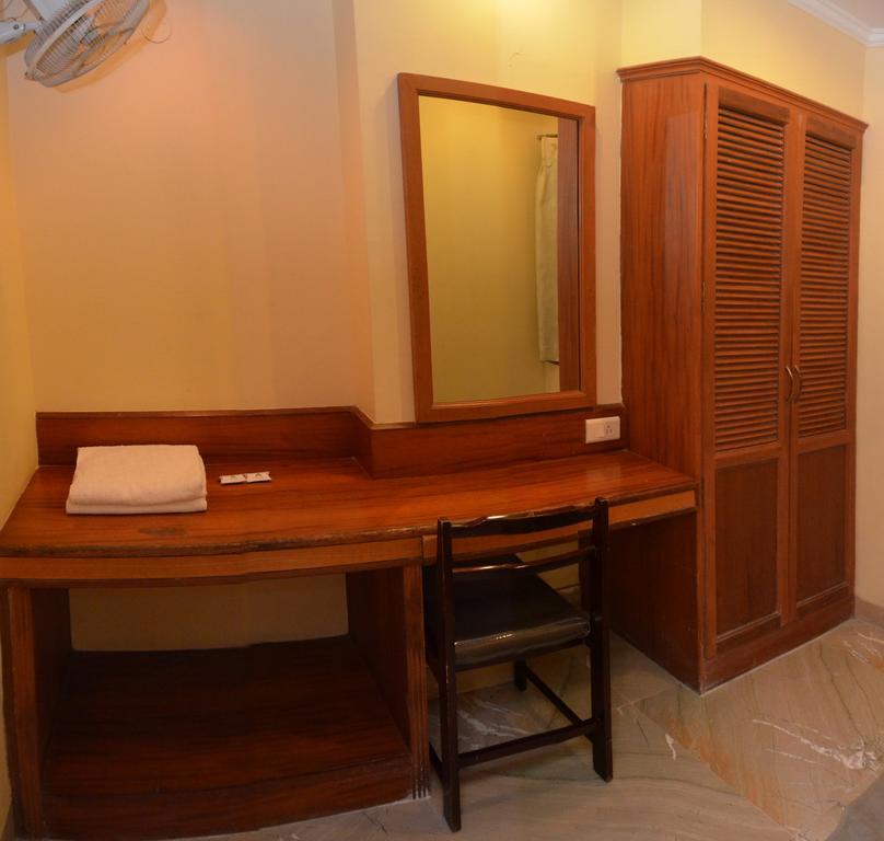 Hotel Raya'S Annexe-1 Кумбаконам Екстериор снимка